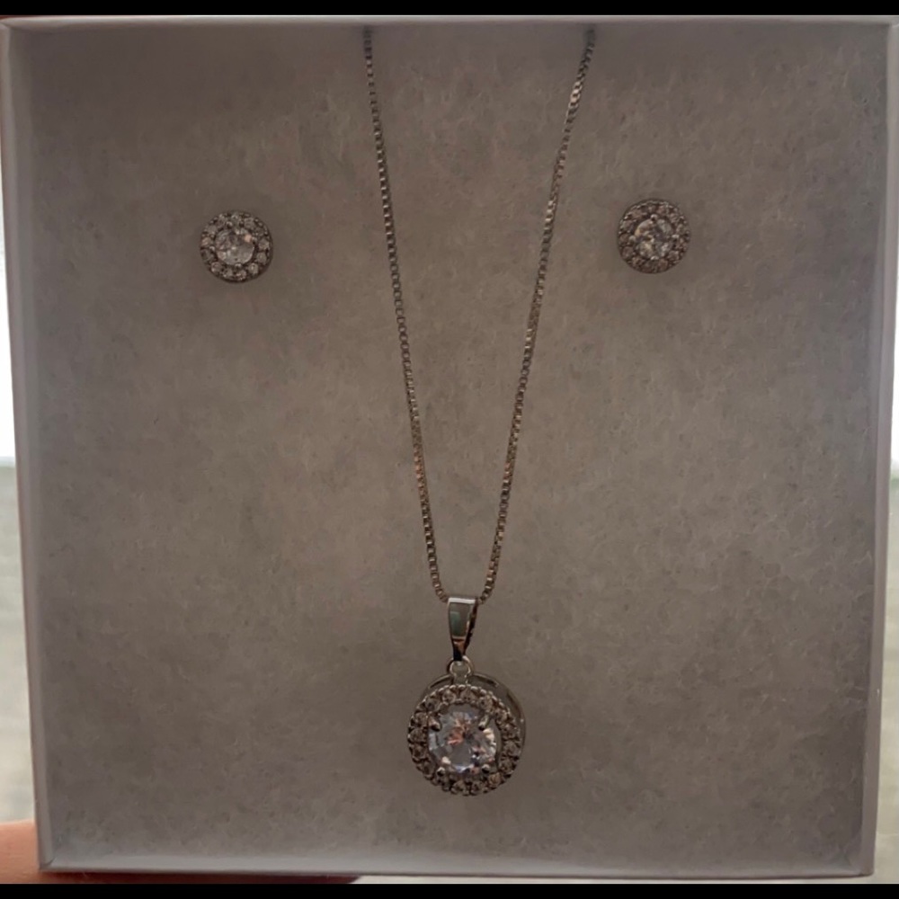 Diamond Jewelry Set - Picture 5 of 5
